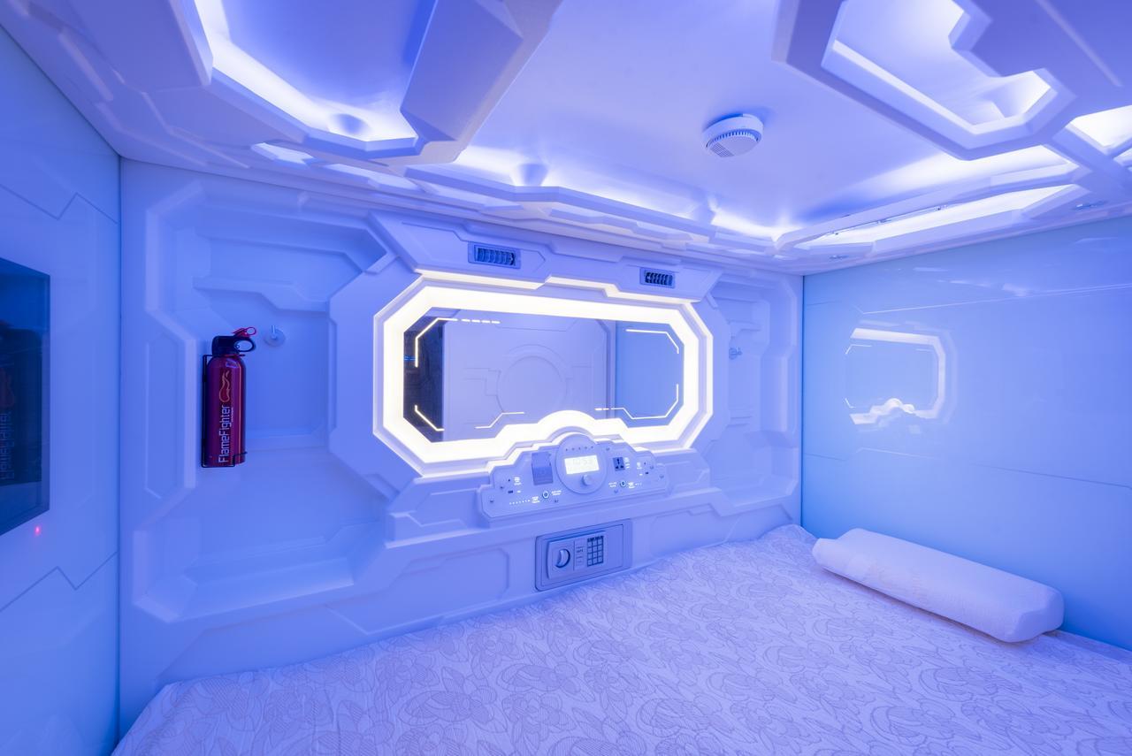 Hi Capsule Pattaya (Adults Only) Pansiyon Dış mekan fotoğraf